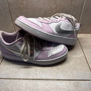 Nike Kids Sneakers in purple  and white